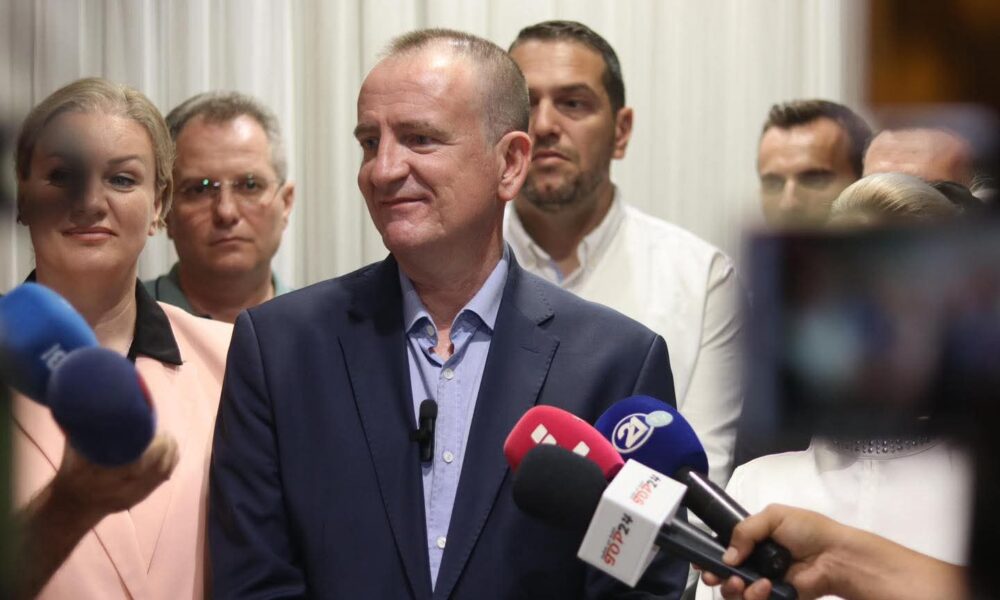 Taravari  Më 19 tetor festojmë fitoren e madhe  AKI VLEN me mbi 2 1