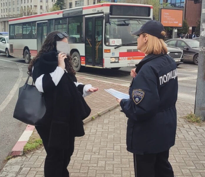 Gjoba për tre këmbësorë dhe 26 vozitës të trotinëteve elektrikë