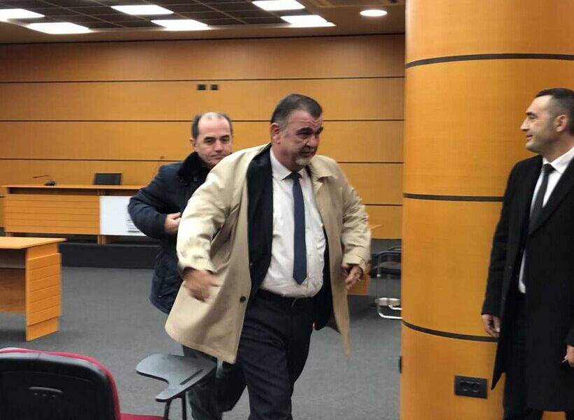 U qëllua me armë në gjykatë  ndërron jetë gjyqtari Astrit Kalaja