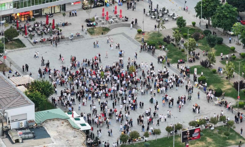 PAMJE NGA DRONI  Pjesëmarrje e ulët në protestën e BDI së në Tetovë