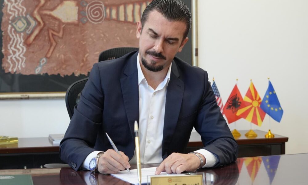 Mustafa Dauti  BDI ja e sotshme dështoi në protestën kundër dështimeve të BDI së së djeshme