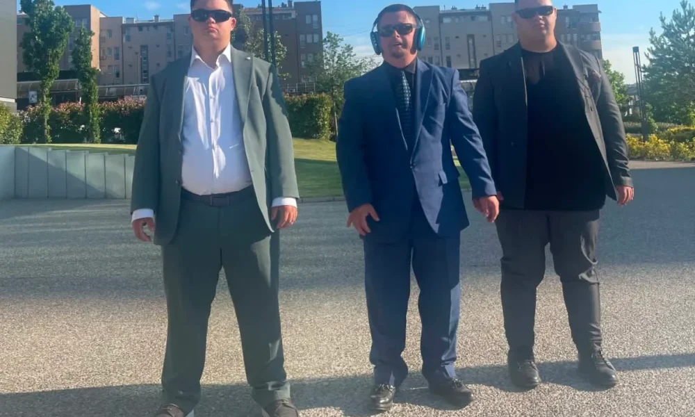 sfida-e-butrintit-shqiptari-ben-gjestin-e-vecante-me-tre-djeme-me-sindromin-down-qe-ata-t-i-fitojne-100-mije-eurot
