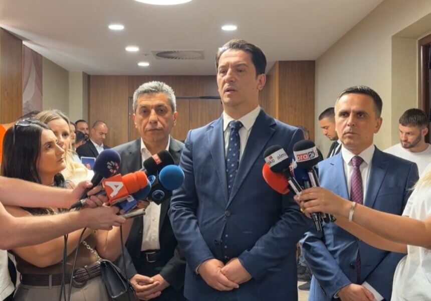 Bekim Sali  Kemi realizuar për 24 muaj atë që nuk është bërë për 24 vite  ja ministrit që do t i takojnë VLEN it
