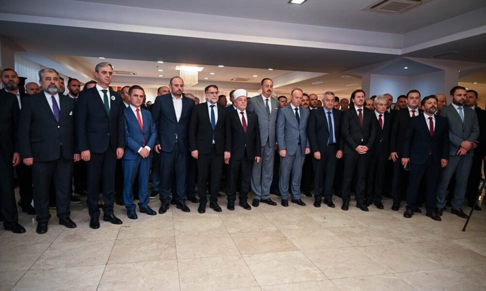 Munir Kollashinac braktis Frontin Europian  Shfaqet krah Mexhitit dhe Kasamit në eventin e ambasadës turke