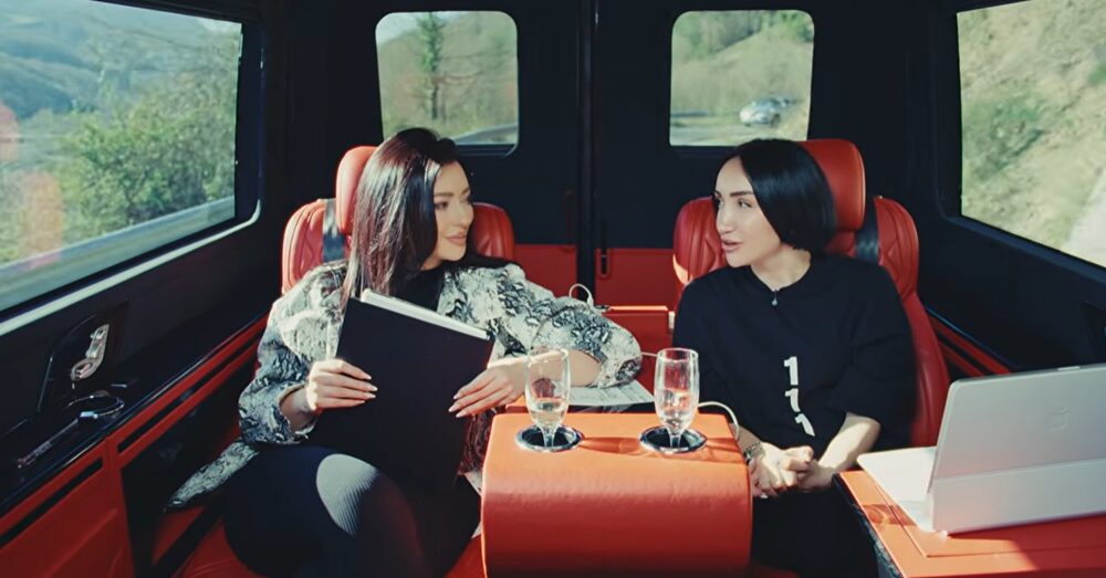  111 Concept   një podcast nga The Claudia  sjellë të pathënat e yjeve