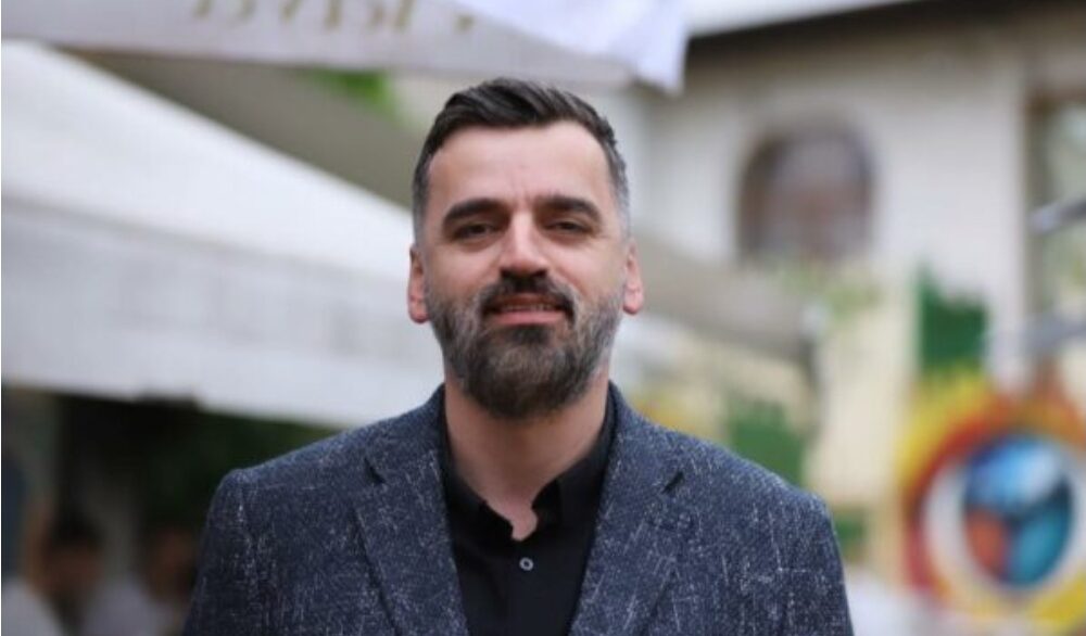Xhulian Shabani  zv drejtor i ri i TVM së