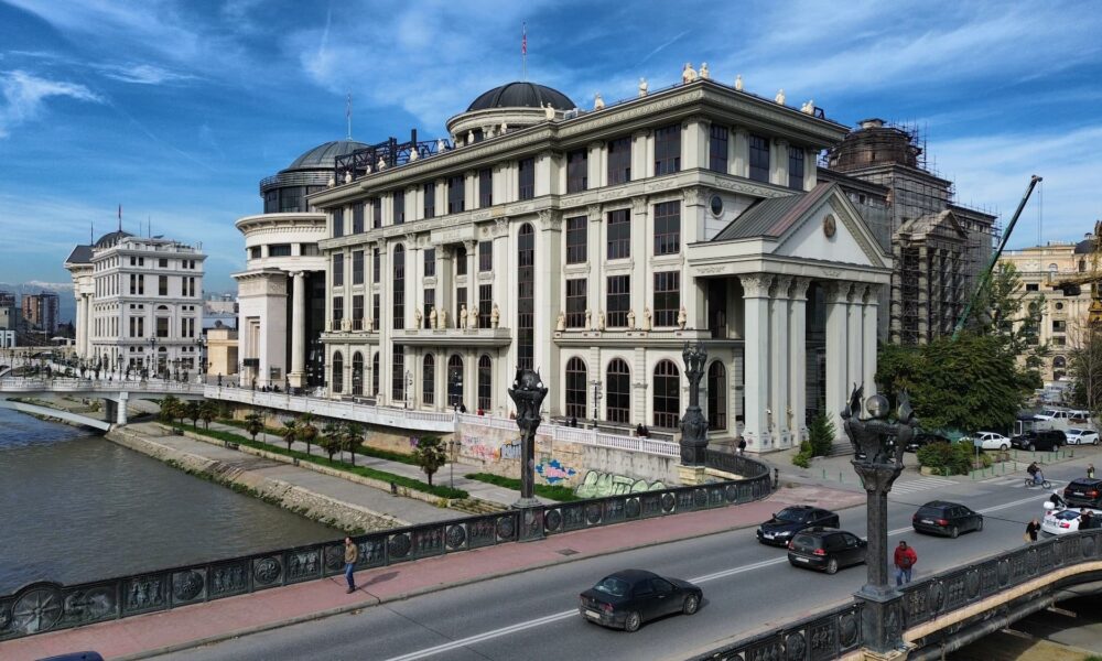 Driton Kuçi ambasador edhe për një mandat  Jusufi në Stokholm  Todorovska në Prishtinë