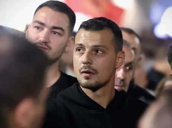 protesta-e-dyte-endrit-thaci-kritikon-qeverine-per-dhunen-ndaj-veteraneve-dhe-femijeve-deshmore