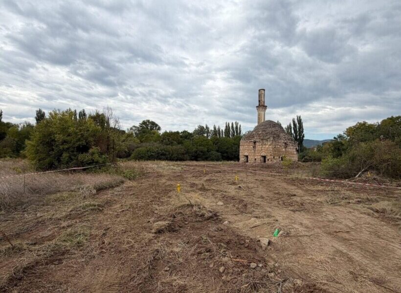Kumanovari dhuron 26 mijë euro për rrugën që mundëson qasjen në xhaminë më të vjetër në rajon